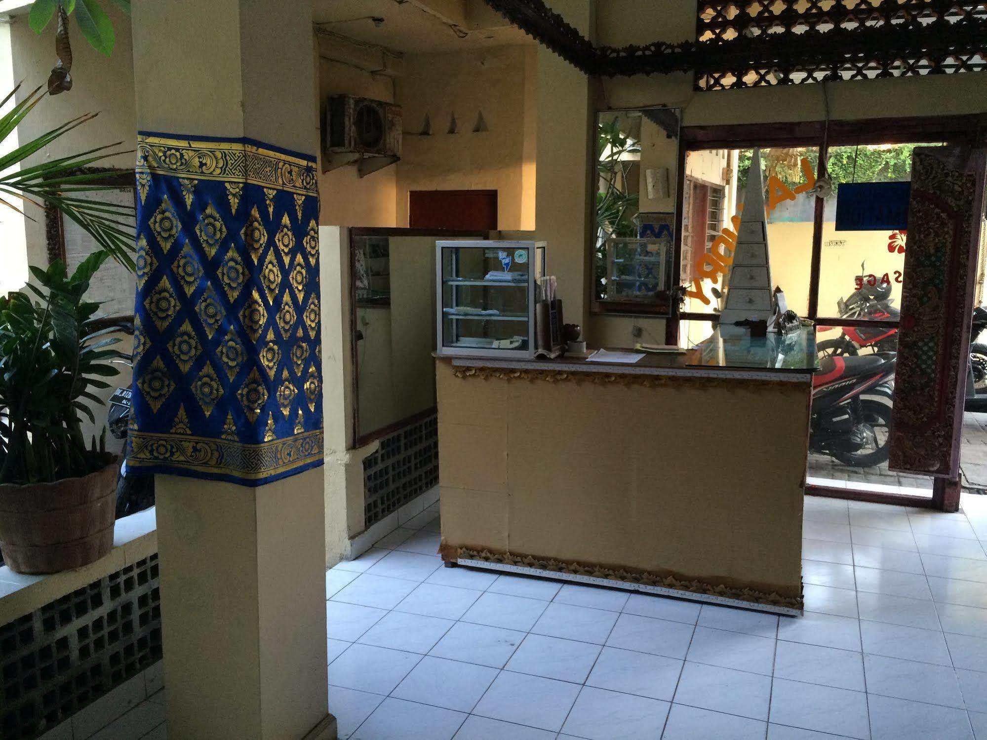 Rita Za Hotel Kuta Lombok Esterno foto